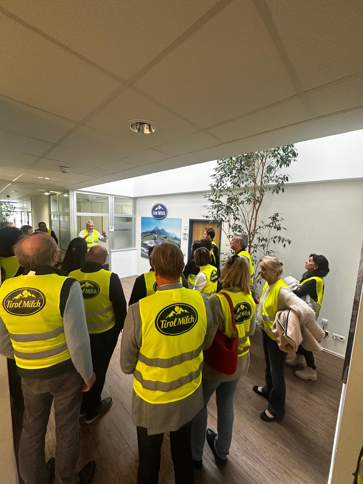 e8dc003e-e2dc-44c7-9e35-4b6b8c910002