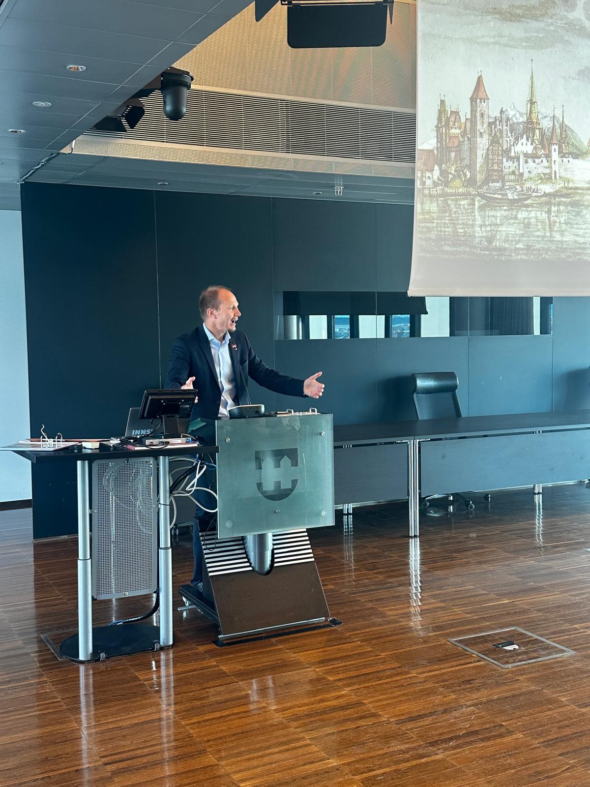 ba0a4521-ecfe-4a16-952f-a414f53fef30